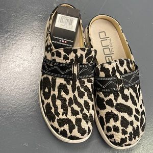 NWT Hey dude Womens Nora slip on shoes